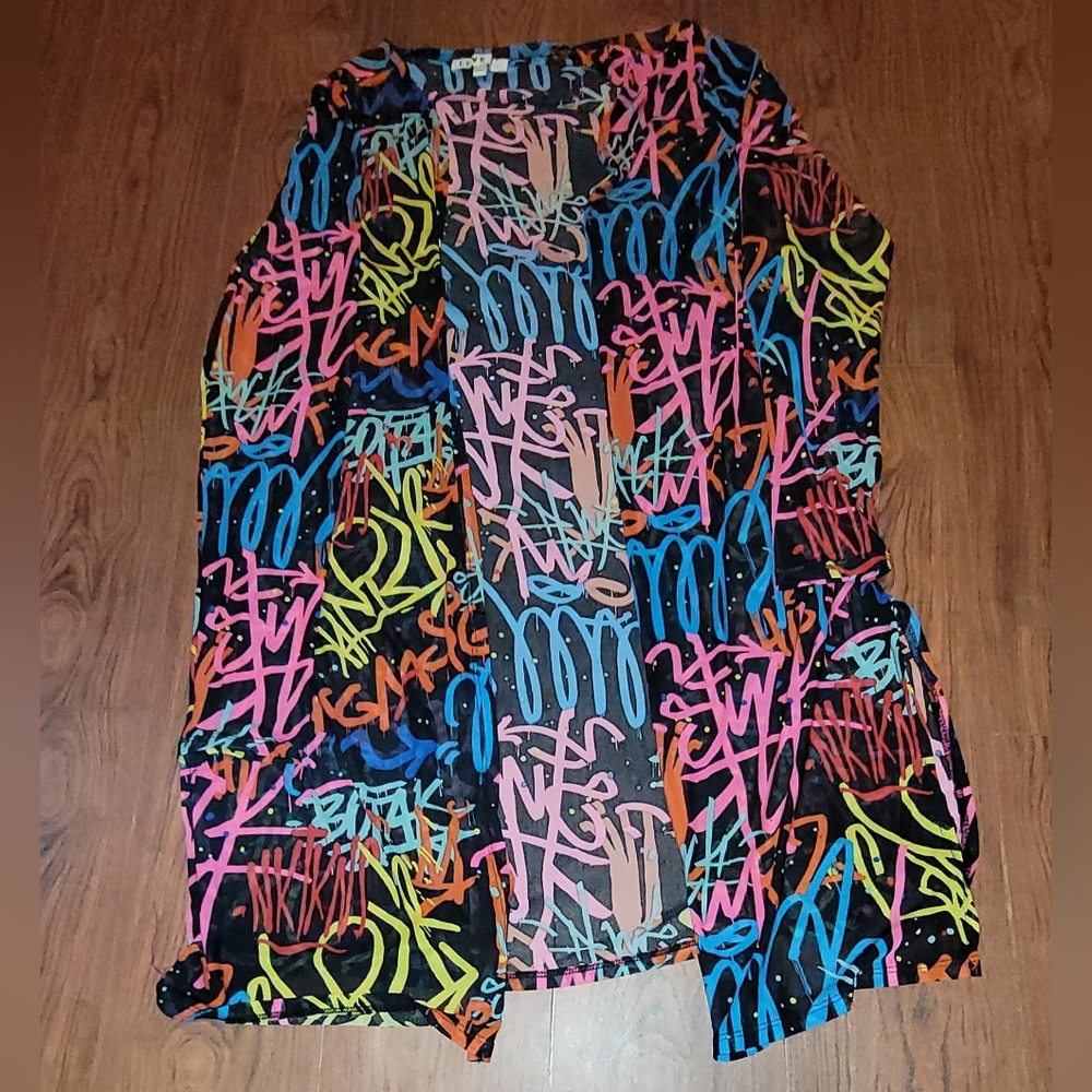Graffiti print overlay size: large